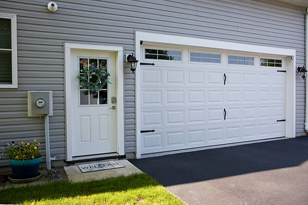 24/7 Emergency Garage Door Panel Replacement experts in Chester County County, SC